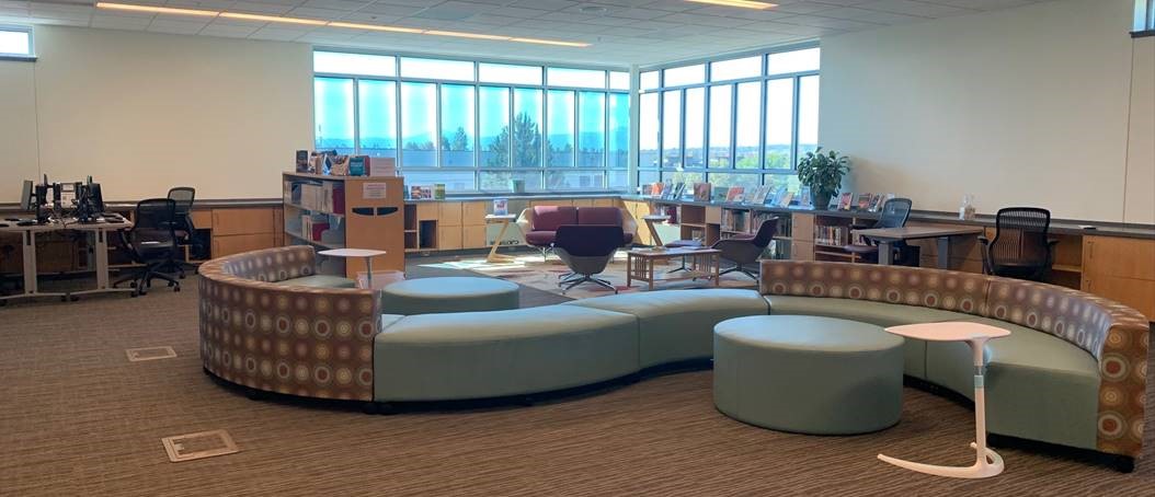 seating area in Redmond Commons